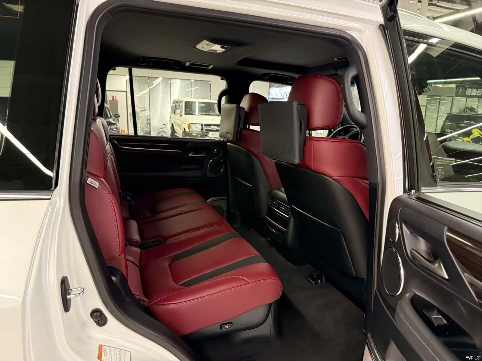 Lexus LX, 2020 10