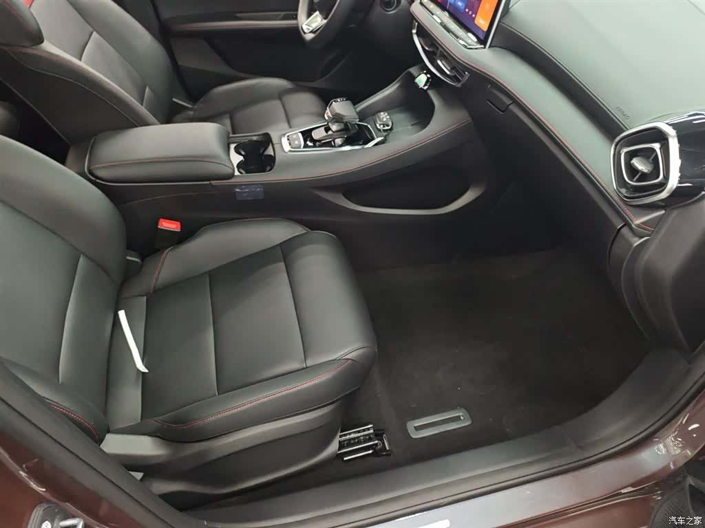 MG MG5, 2025 20