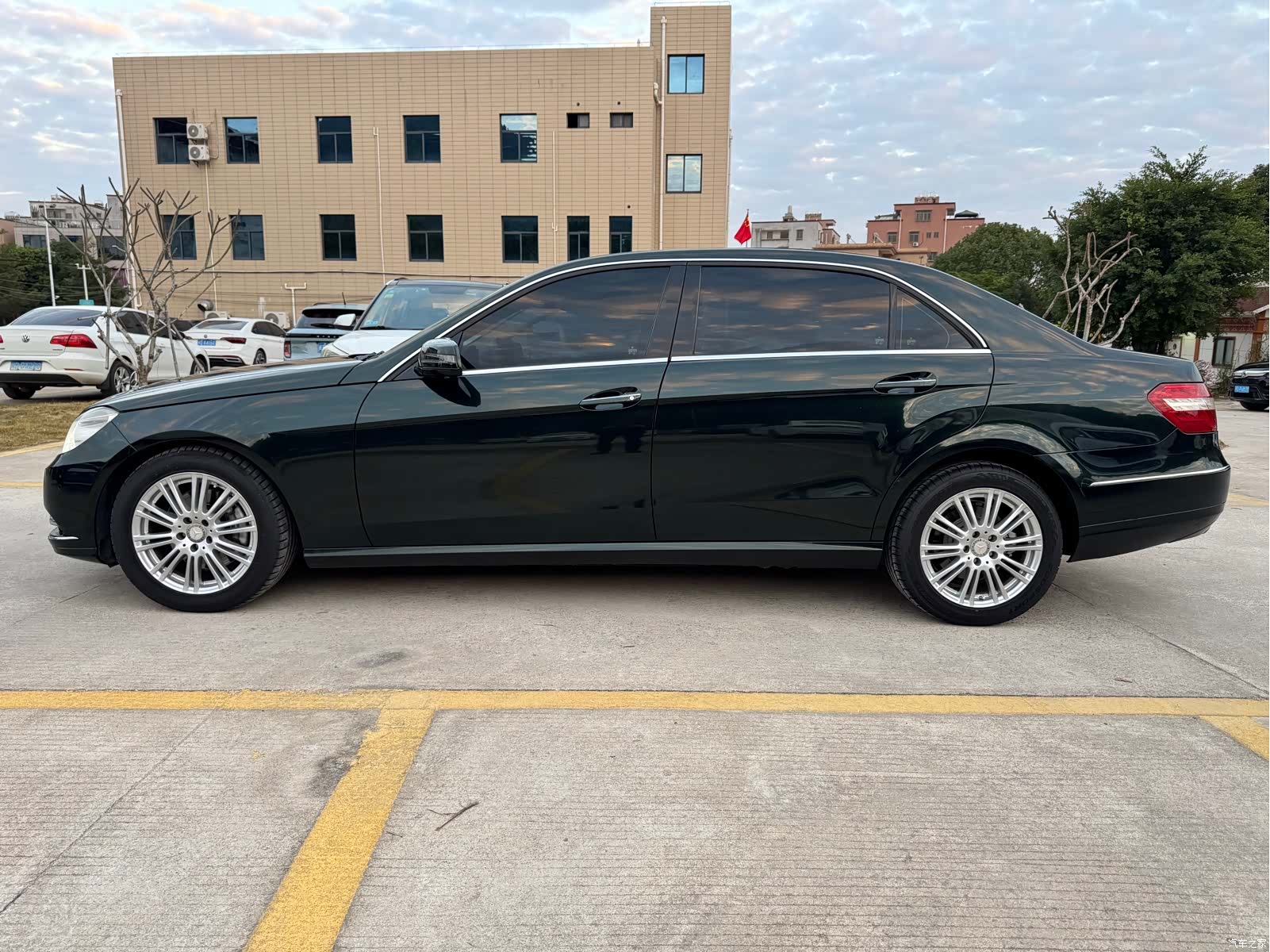 Mercedes-Benz E-Class, 2011 4