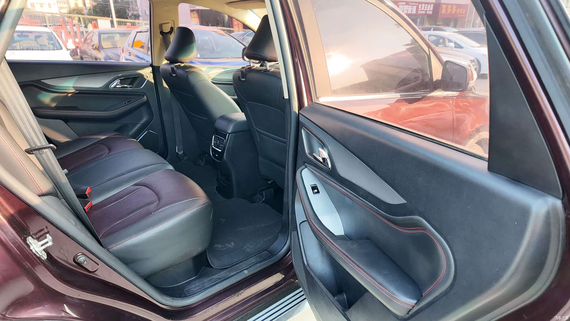 Wuling 560, 2016 32