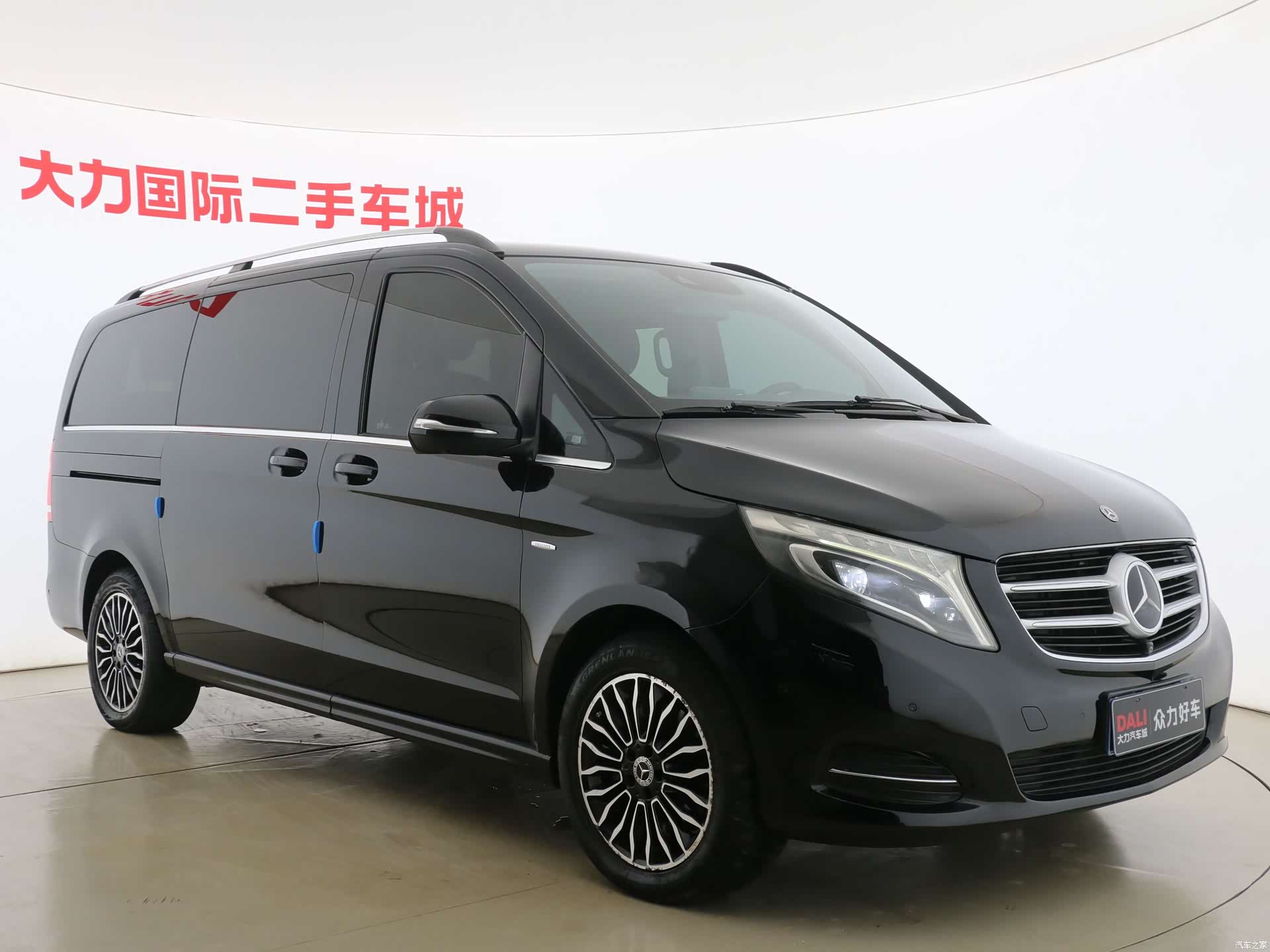 Mercedes-Benz V-Class, 2019 3