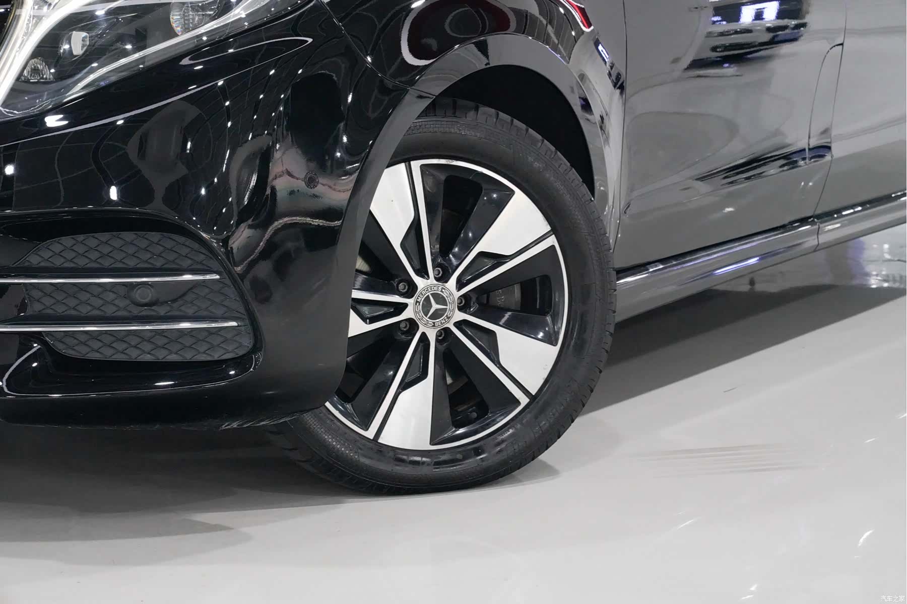 Mercedes-Benz V-Class, 2021 3