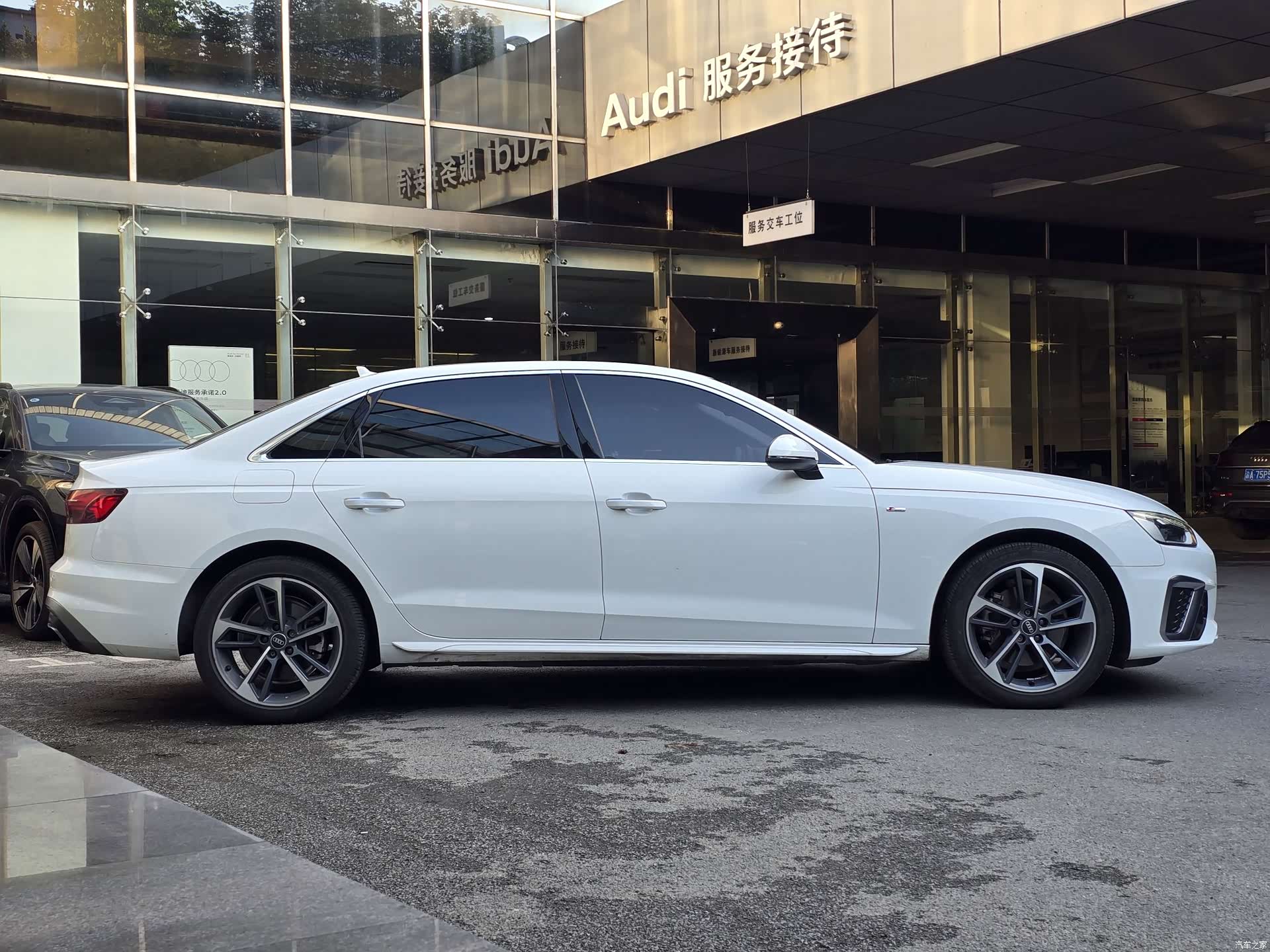 Audi A4L, 2024 4