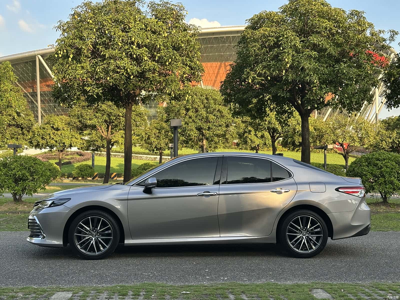 Toyota Camry, 2023 10