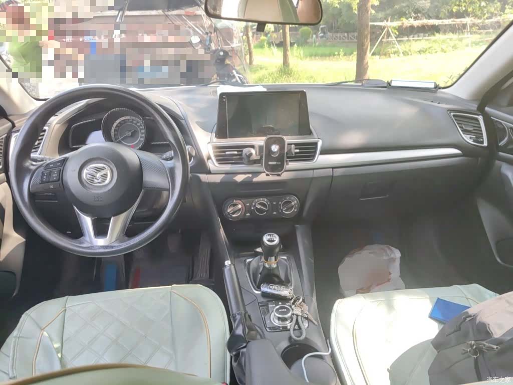 Mazda Mazda3, 2016 10