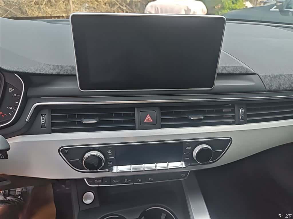 Audi A4L, 2020 13
