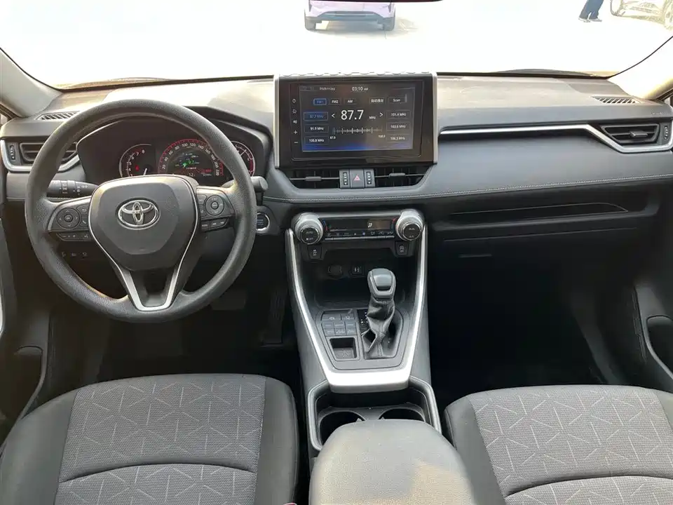 Toyota RAV4 Rongfang