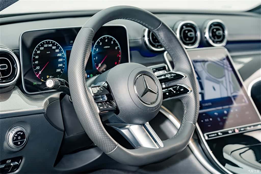 Mercedes-Benz C-Class, 2023 9