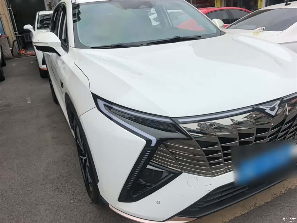 Geely Galaxy 500, 2023 4