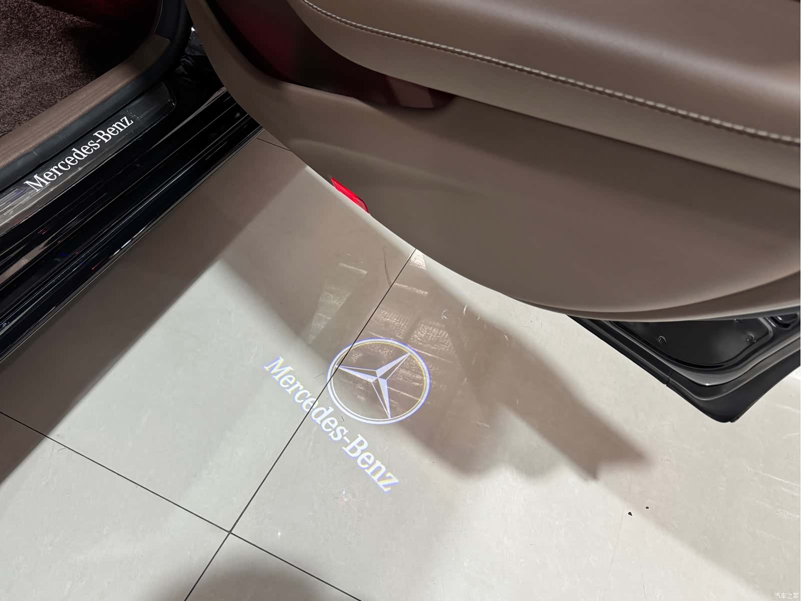 Mercedes-Benz E-Class, 2022 13