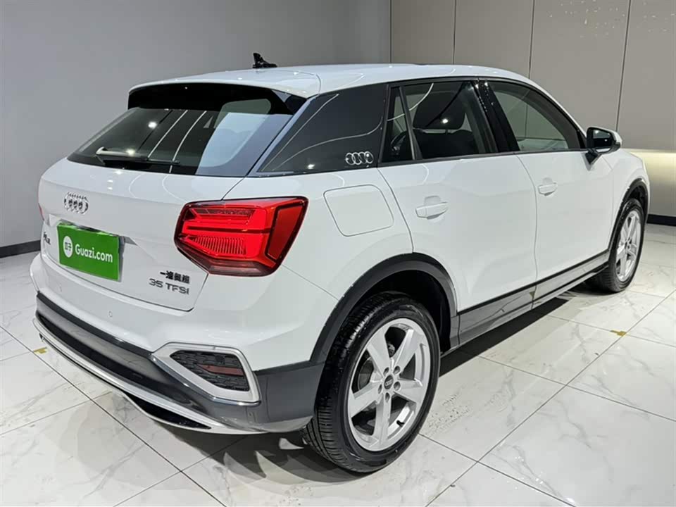 Audi Q2L Audi Q2L