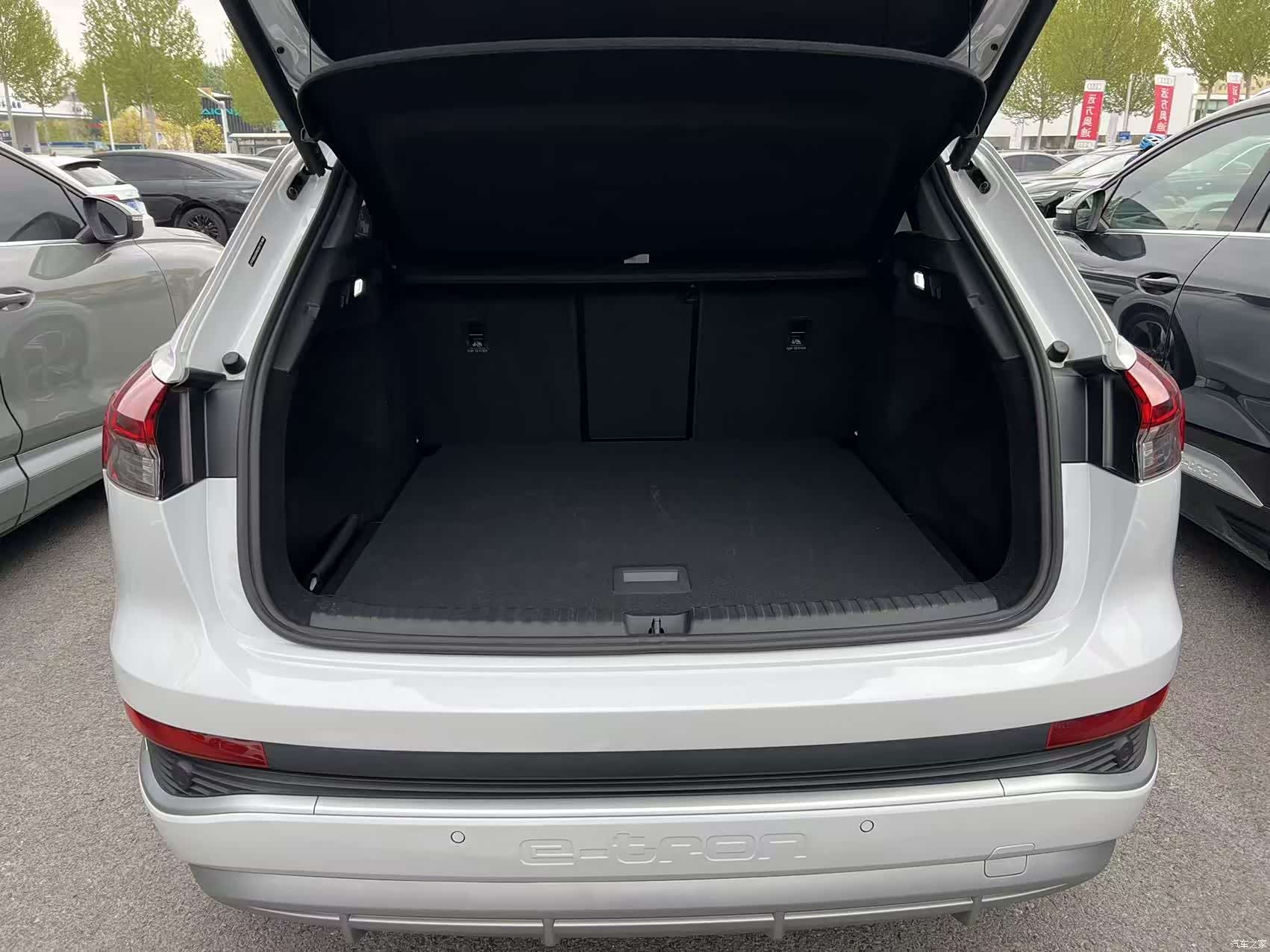 Audi Q4 e-tron, 2024 9