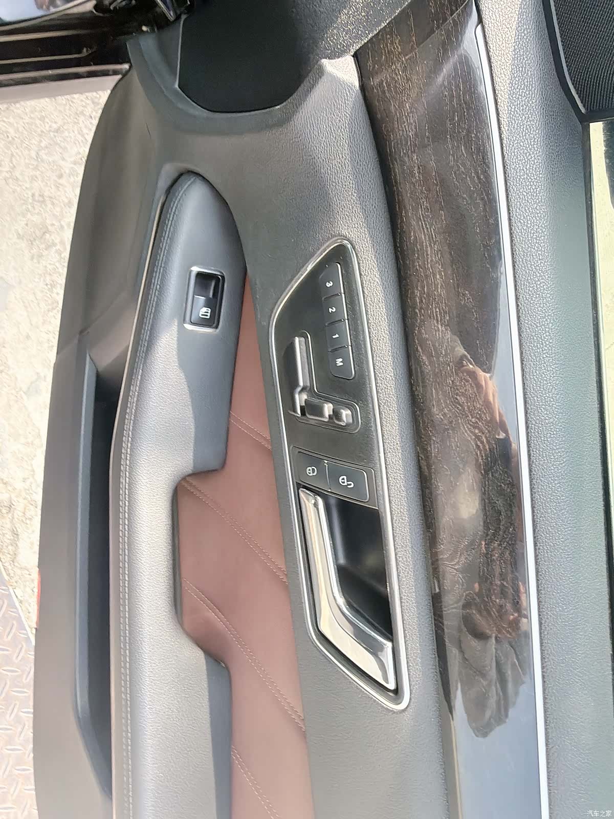 Mercedes-Benz E-Class, 2011 24