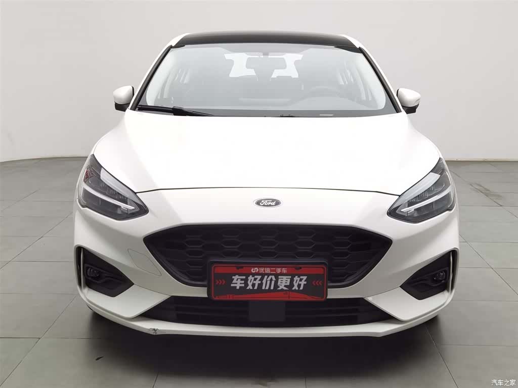 Ford Focus, 2022 3