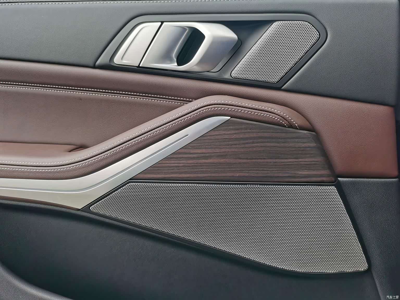 BMW X5, 2024 26