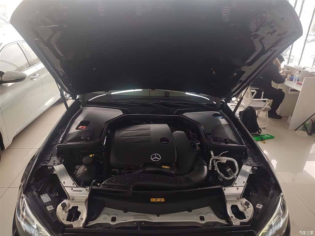 Mercedes-Benz E-Class, 2022 10