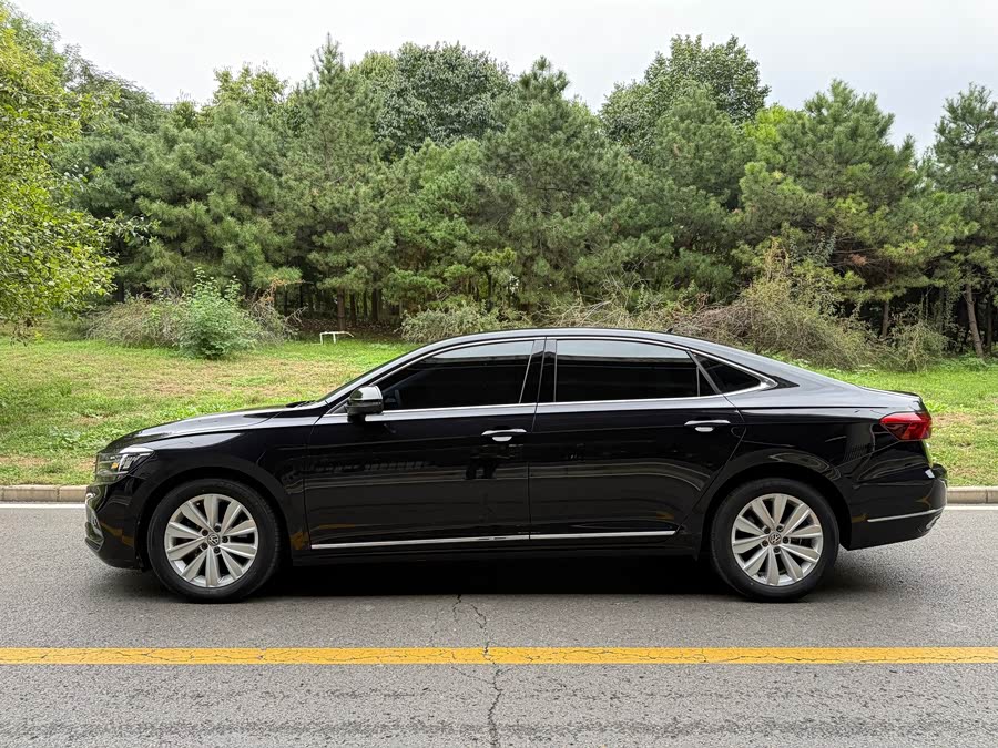 Volkswagen Passat 2019, фото 3
