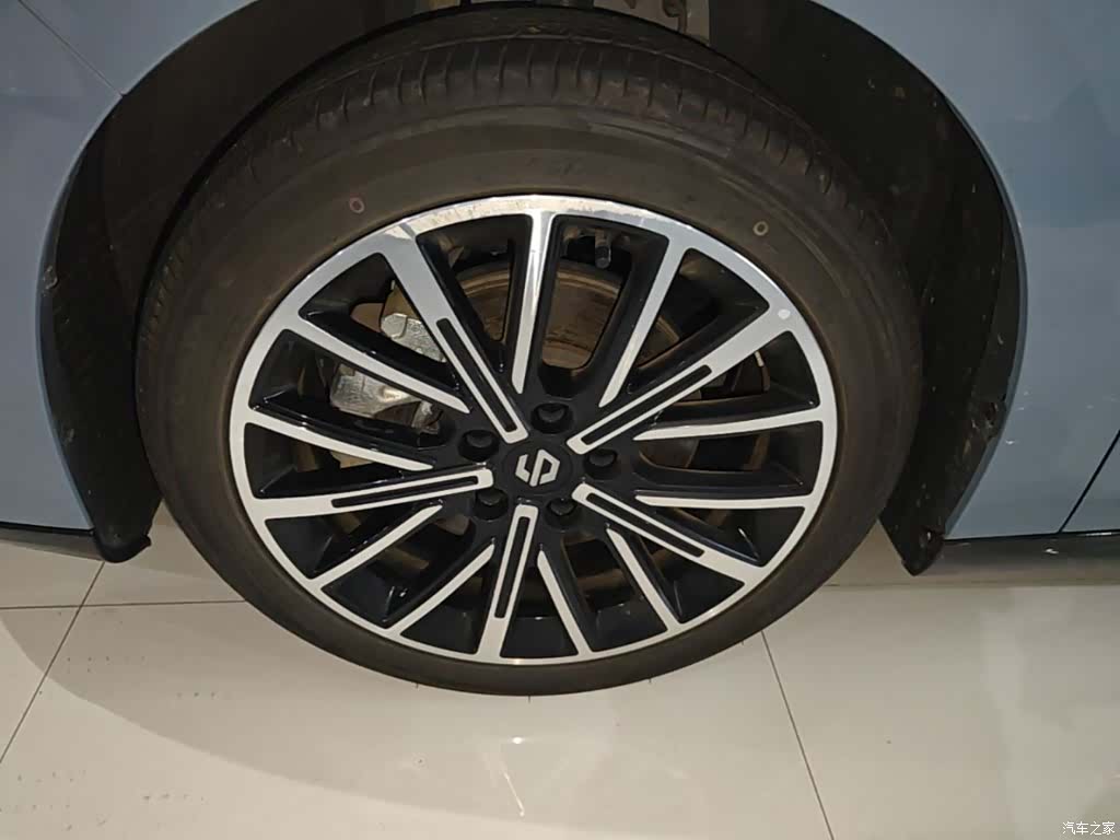 Leapmotor B01, 2025 23