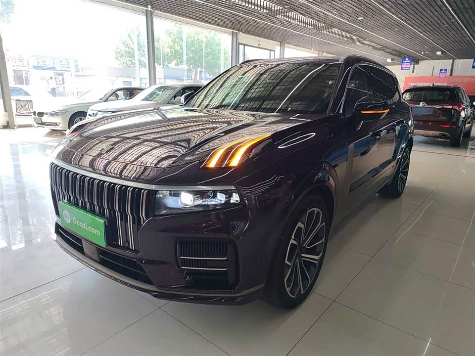 Lynk & Co 09