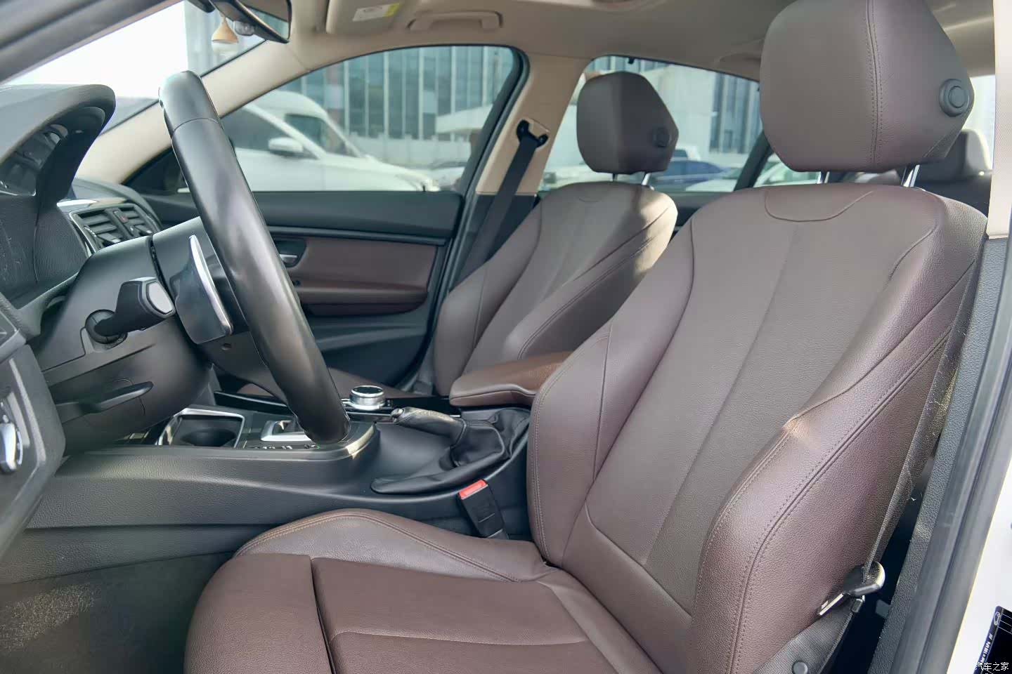 BMW 3 Series, 2018 все фото
