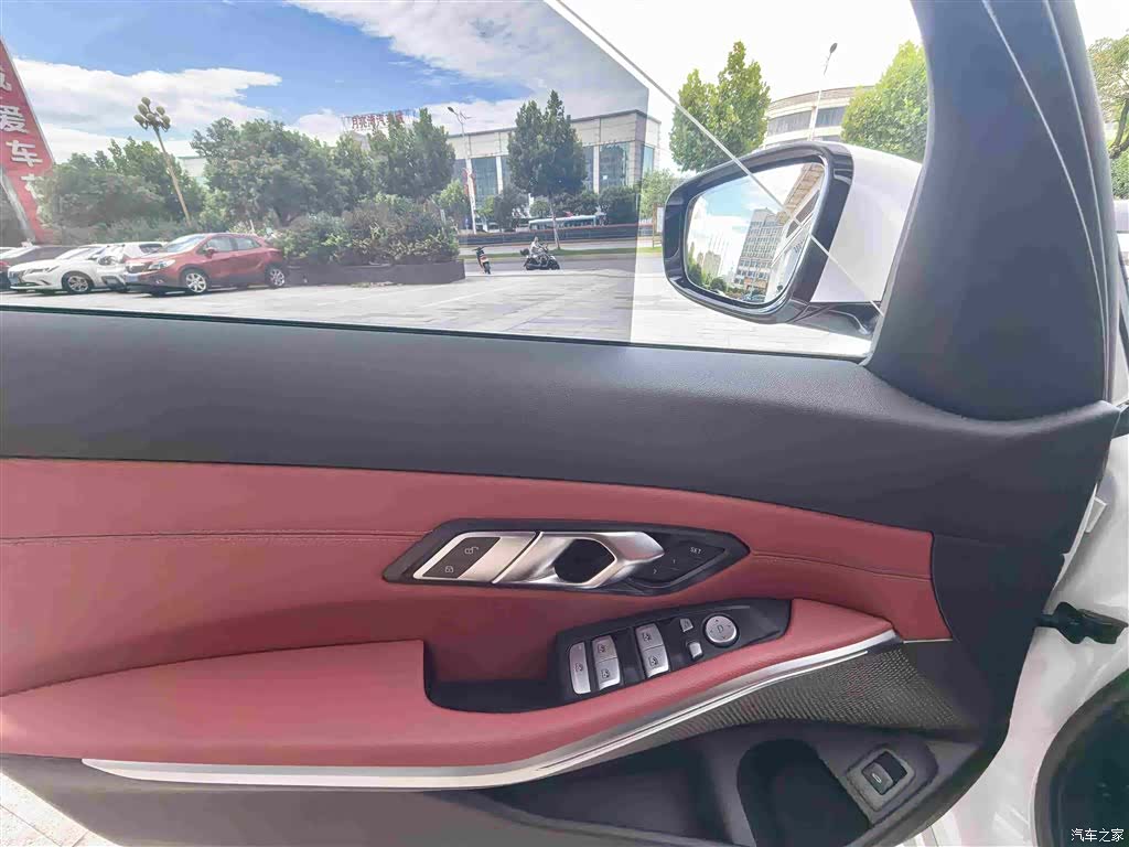 BMW 3 Series, 2025 13