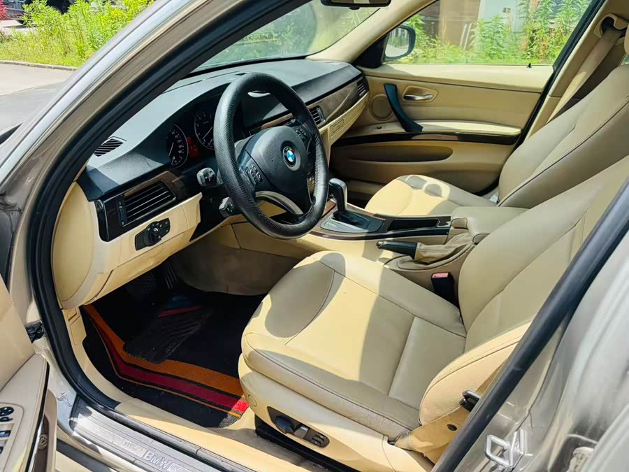 BMW 3 Series 2011, фото 8