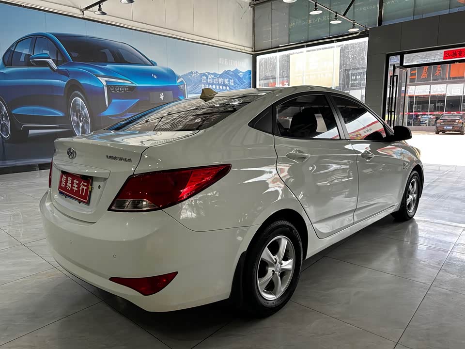Hyundai Rena