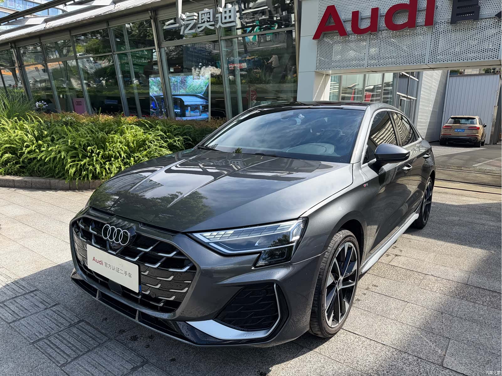 Audi Flying Spur, 2026 1