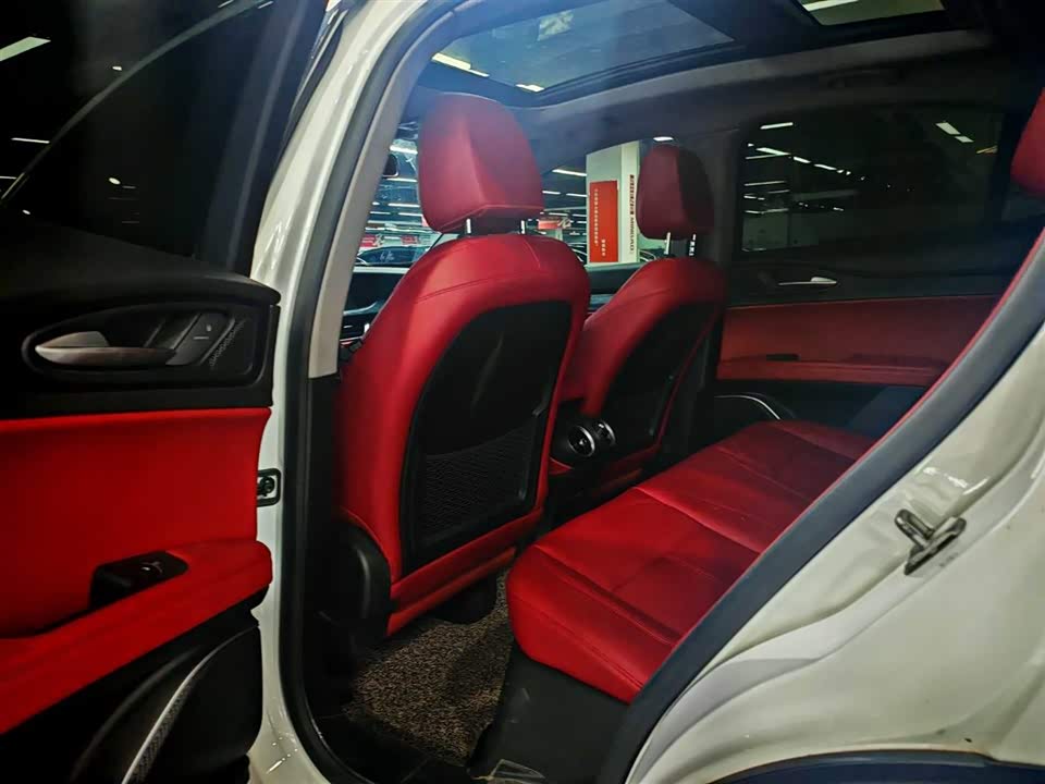 Alfa Romeo Stelvio Alfa Romeo Stelvio