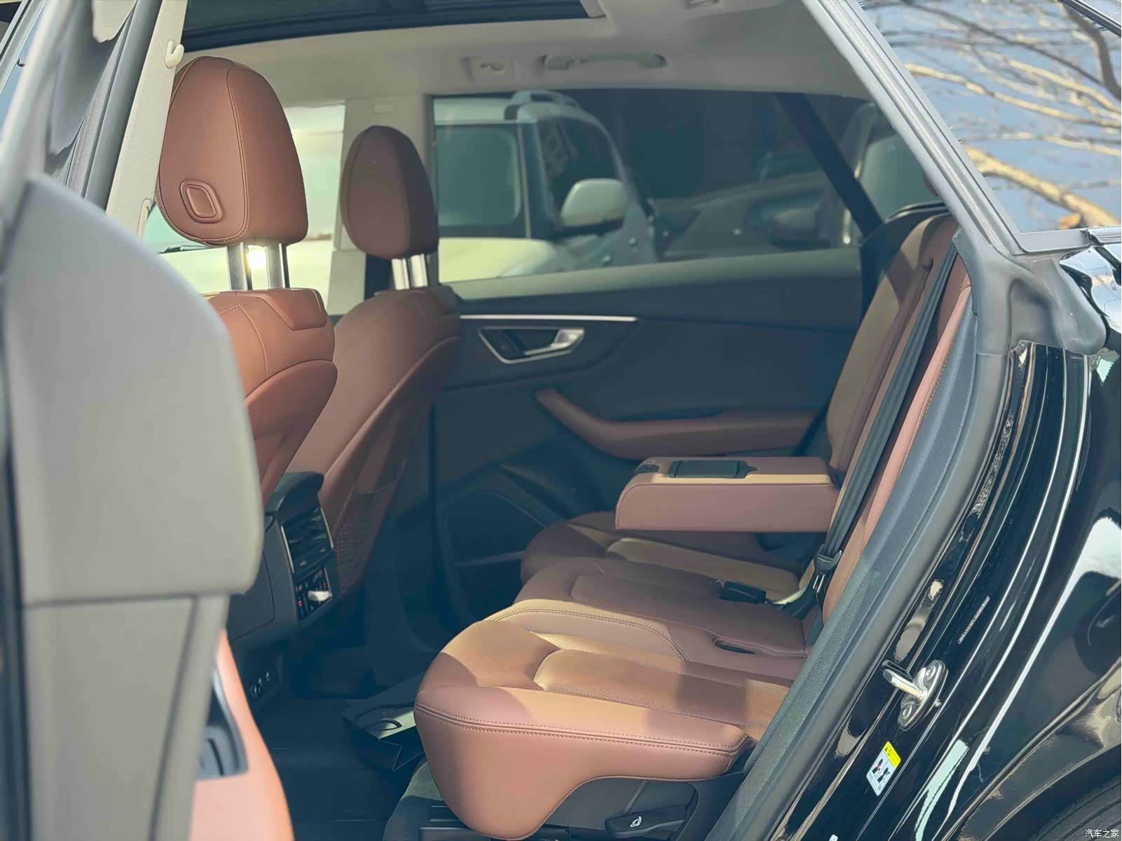 Audi Q8, 2019 9