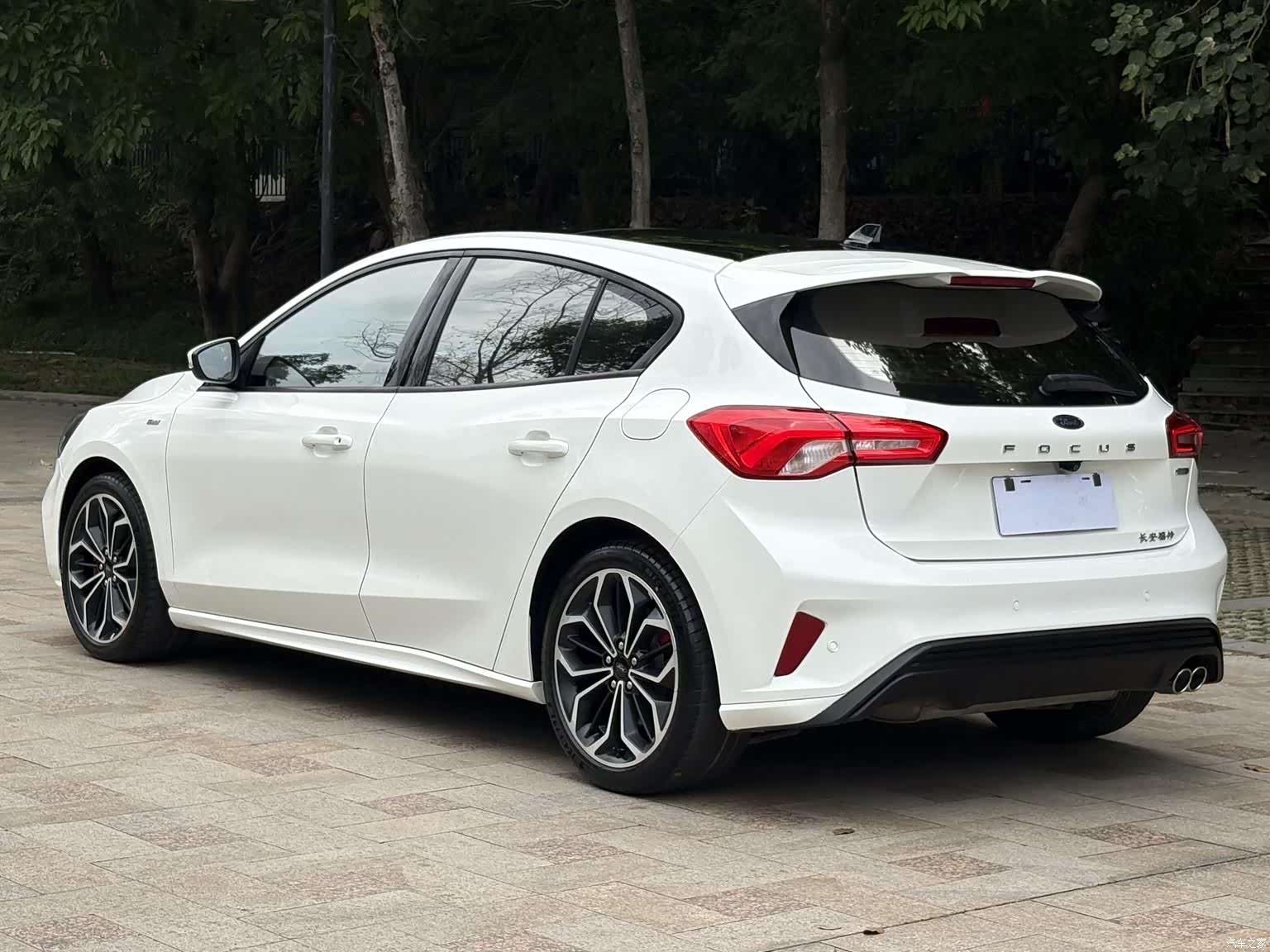 Ford Focus, 2022 4