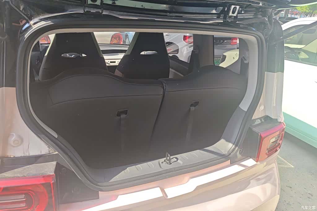 Wuling MINIEV, 2021 4