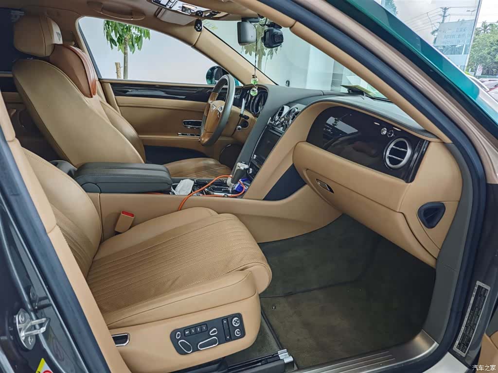 Bentley Flying Spur, 2018 20