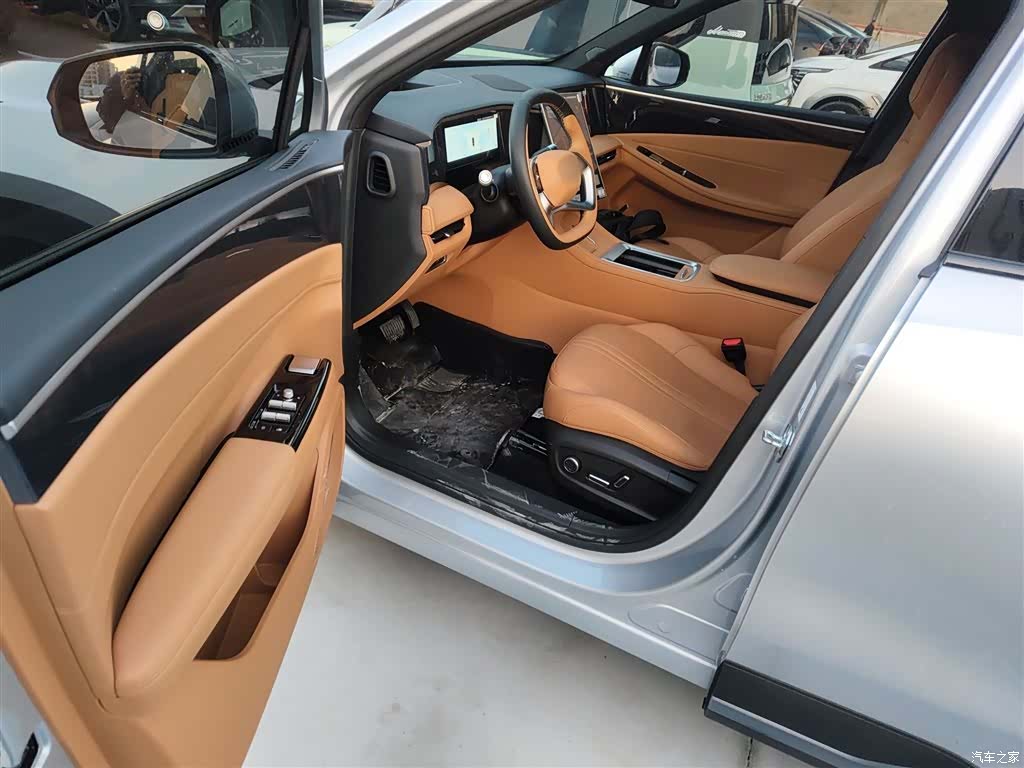Geely Galaxy L7, 2025 16