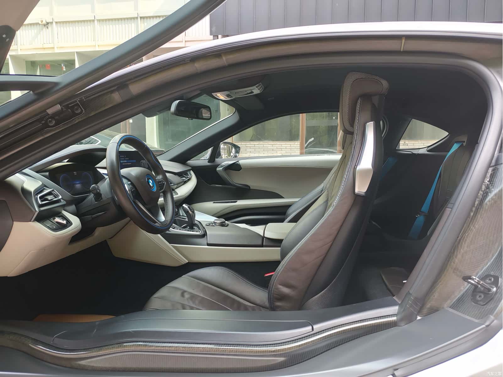 BMW i8, 2017 29