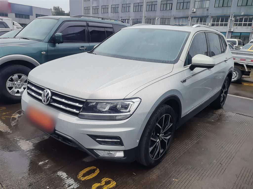 Volkswagen Tiguan L L 2019 330TSI AT Luxury VI