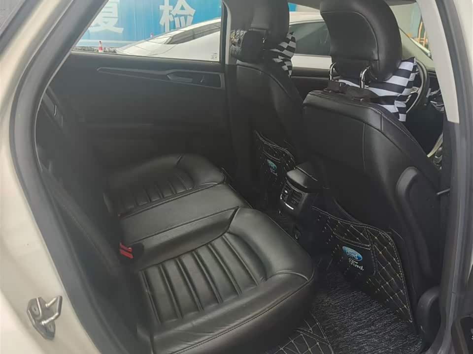Ford Mondeo Ford Mondeo