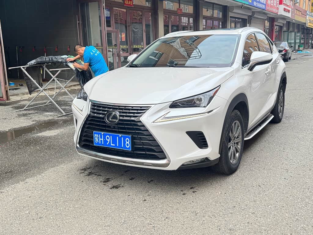 Lexus NX