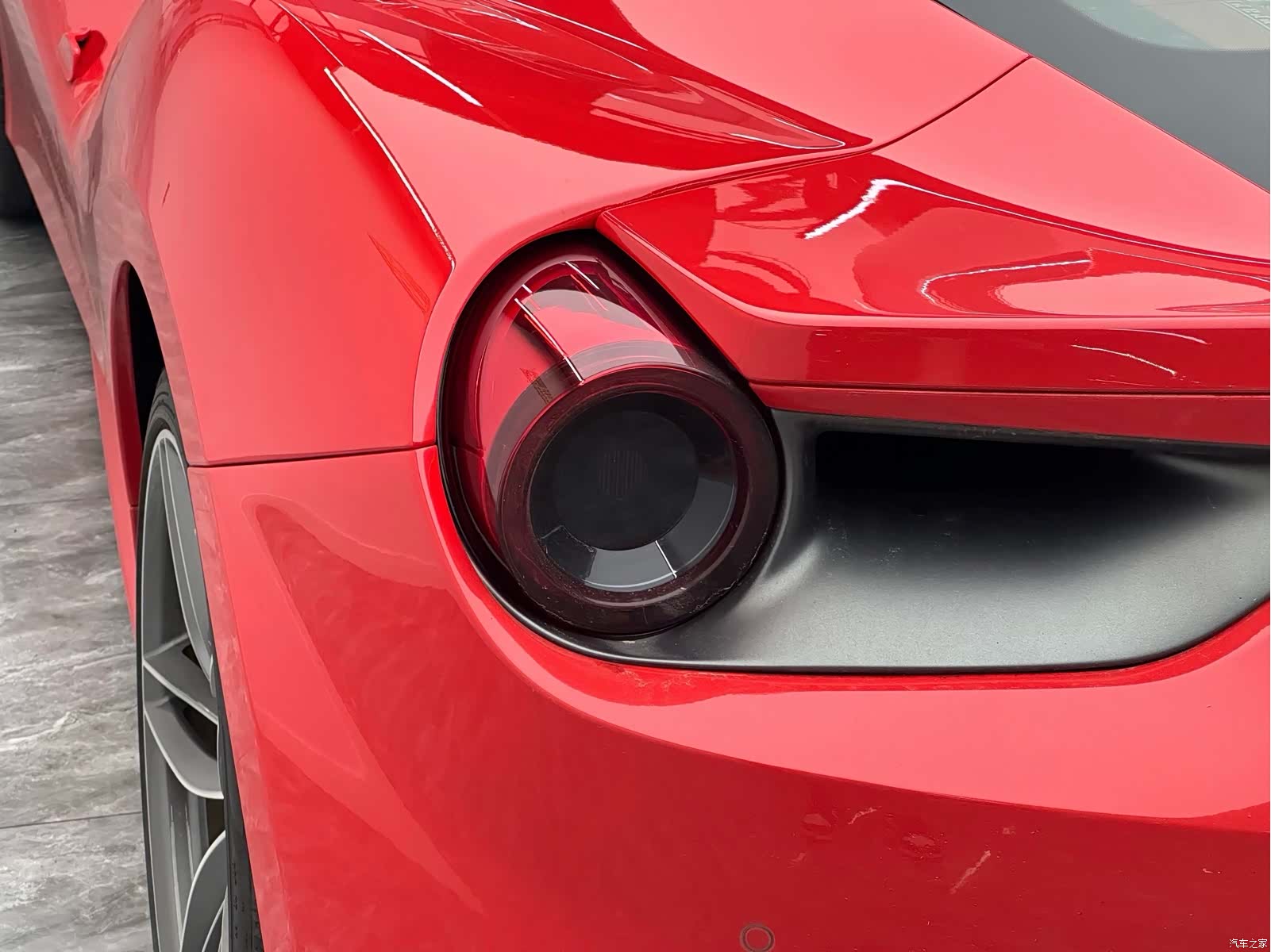 Ferrari 488, 2017 34