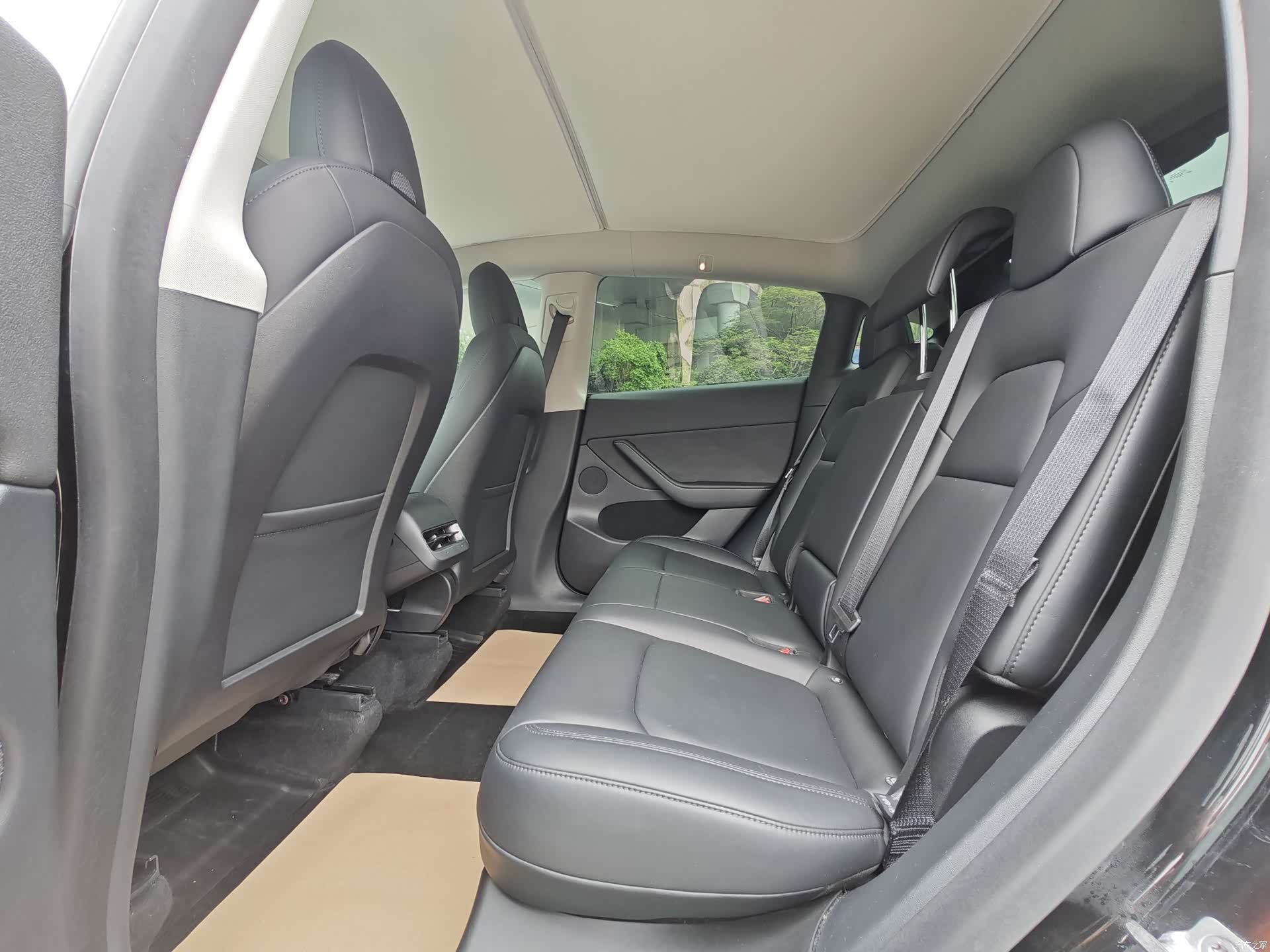 Tesla Model Y, 2021 11