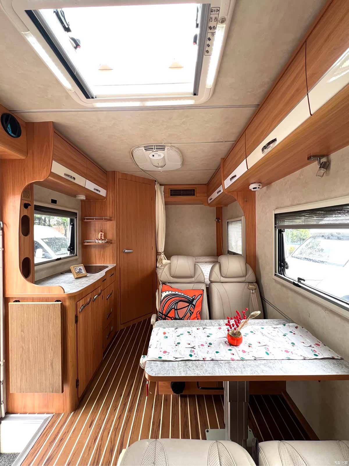 Maxus V80, 2019 7