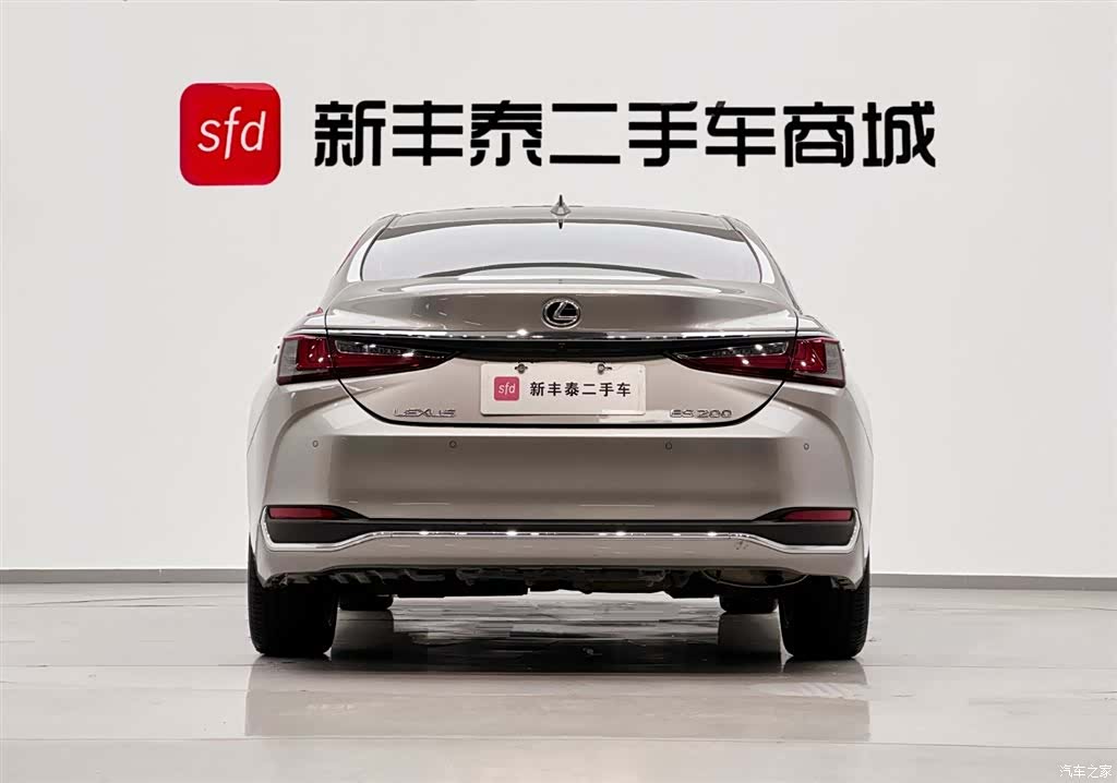 Lexus ES, 2023 7