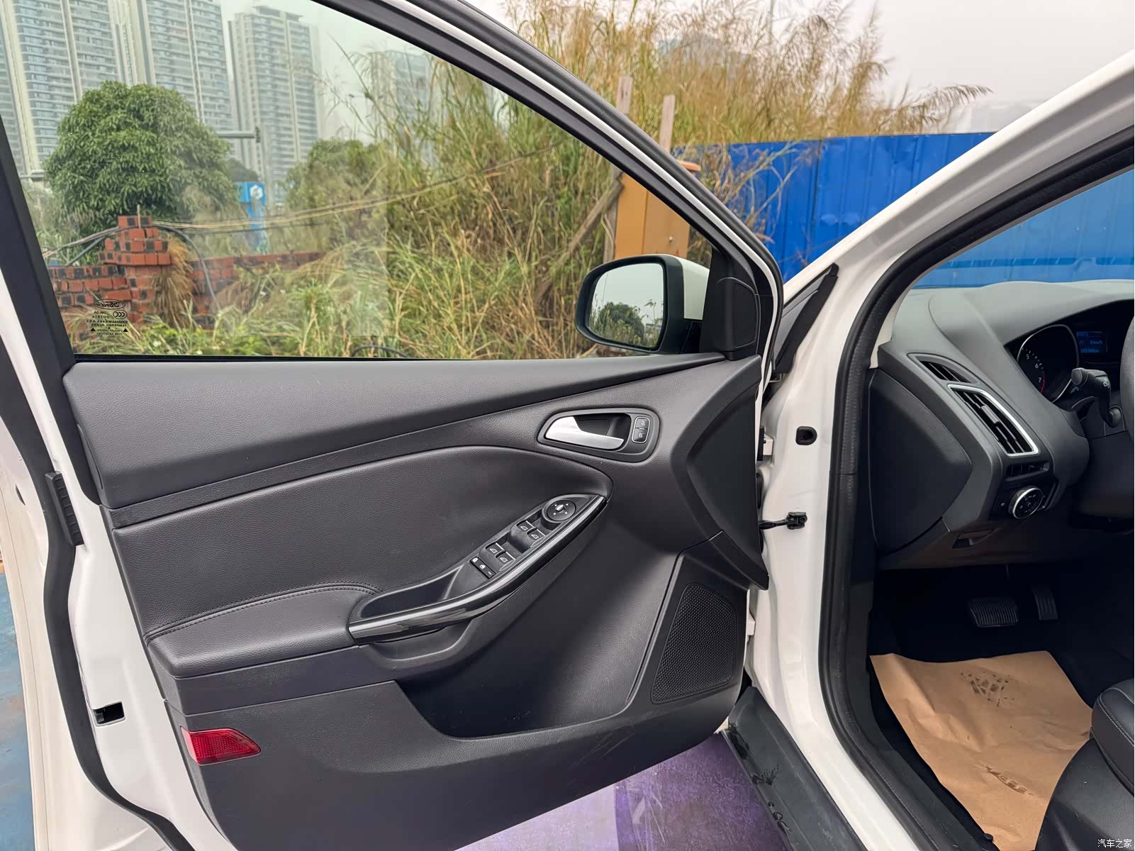 Ford Focus, 2017 11