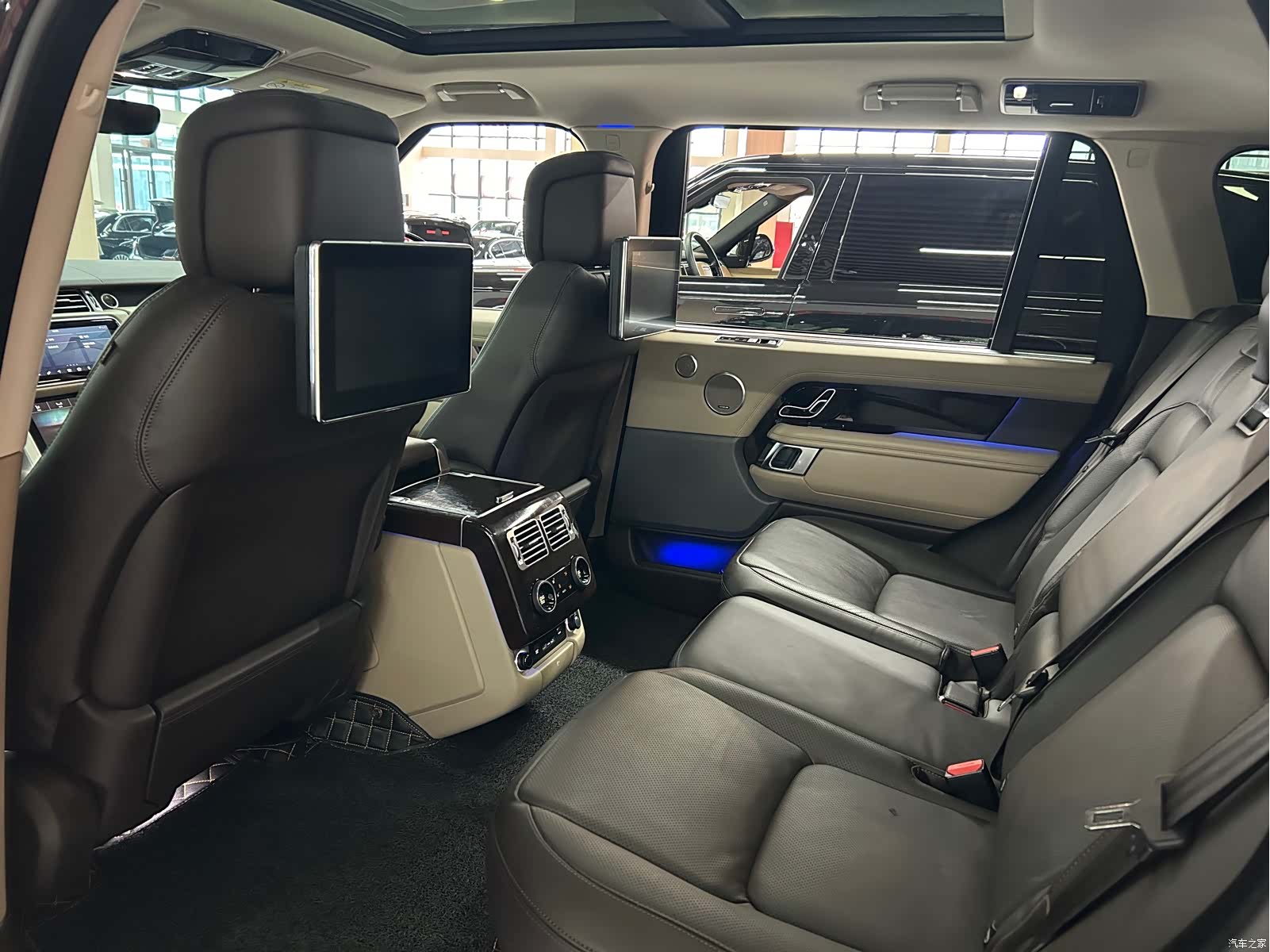 Land Rover Range Rover, 2020 16