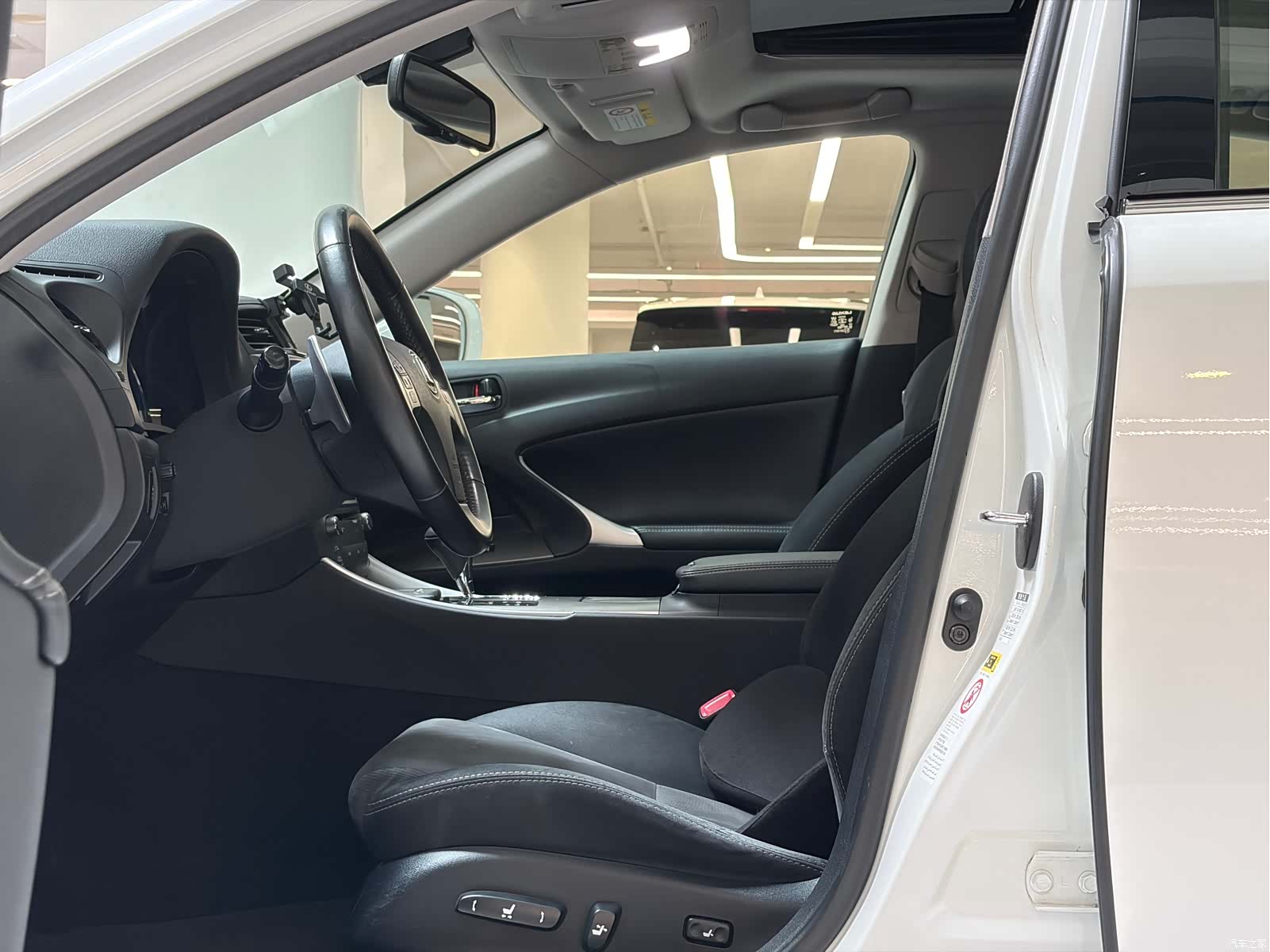 Lexus IS, 2012 все фото