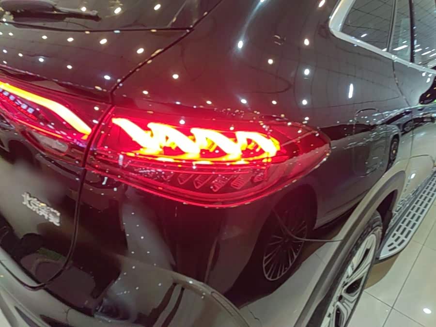 Mercedes-Benz EQE SUV 2024, фото 8