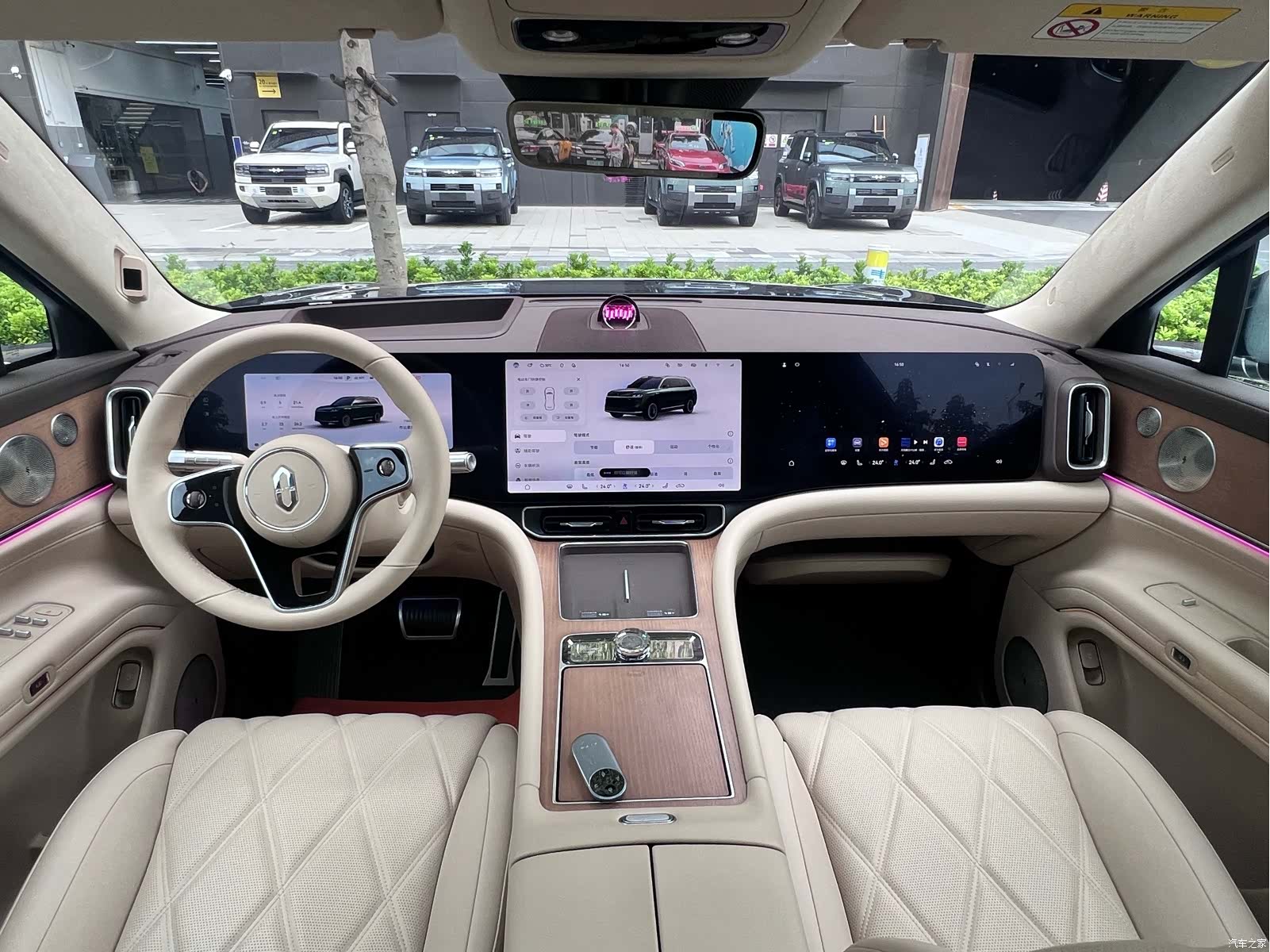 AITO M9, 2025 12
