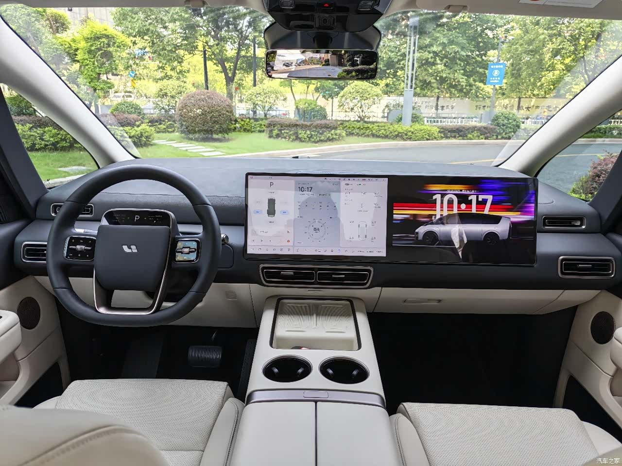 Li Auto MEGA, 2025 11