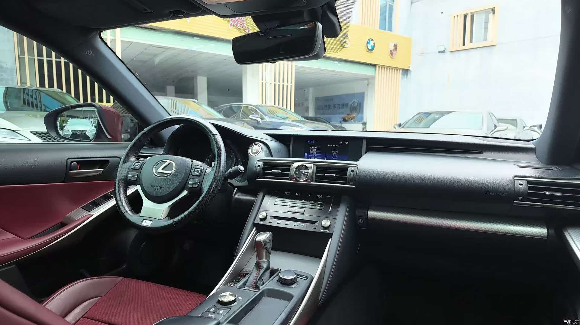 Lexus IS, 2018 6