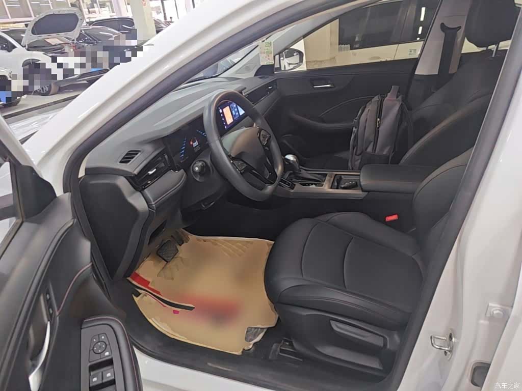 Roewe i5, 2025 16